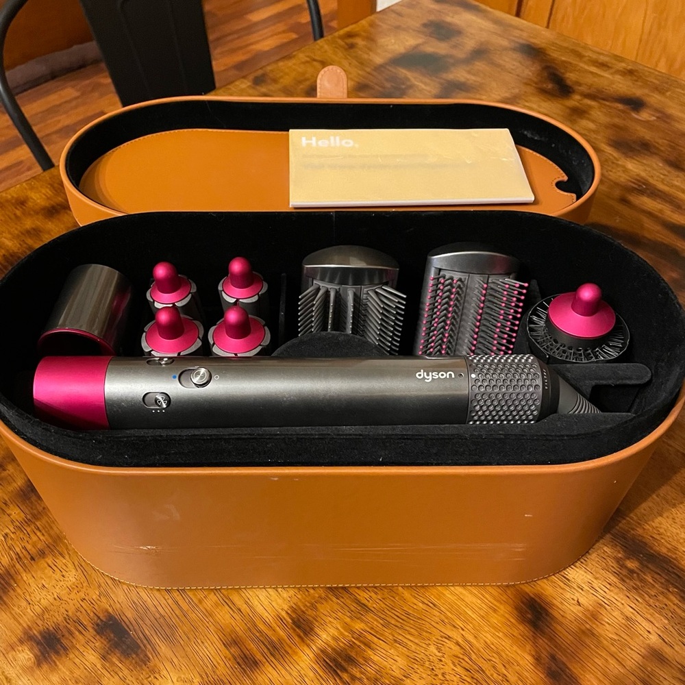 Dyson Airwrap Complete Styler, Fuchsia!